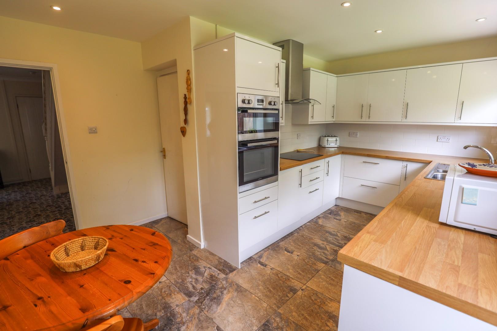 24 Middlegate Court, Cowbridge, Vale Of Glamorgan, CF71 7EF